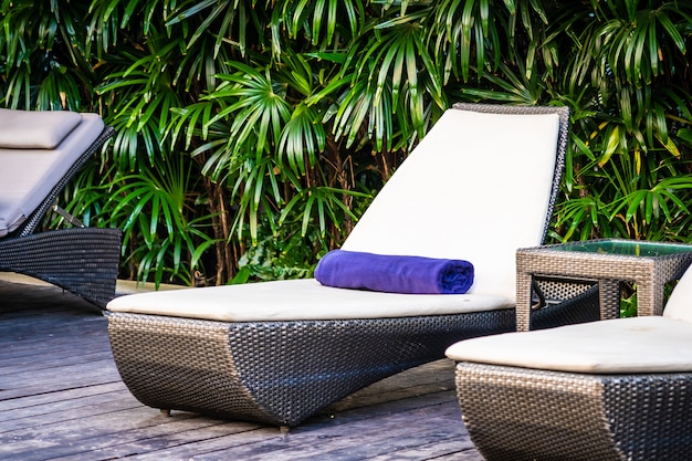 Creating the Perfect Outdoor Oasis with Versatile Seating Options